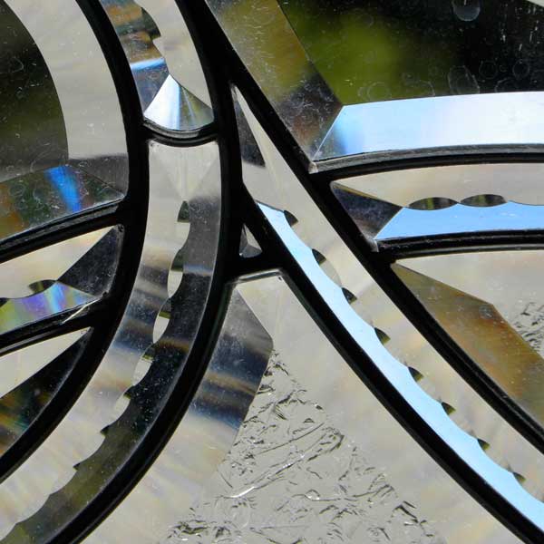 Detail of zipper-cut glass for AE554
